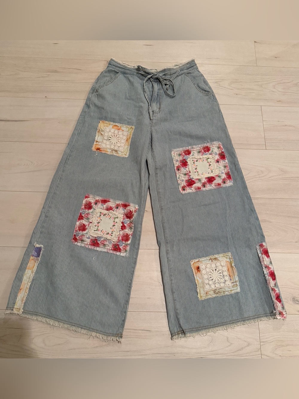 POL Blue Pinstripe Wide-Leg Pants with Floral Patchwork Like New